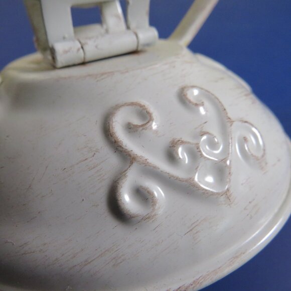 Tiered Tray Metal Heart Centerpiece, Victorian inspired - Picture 9 of 16